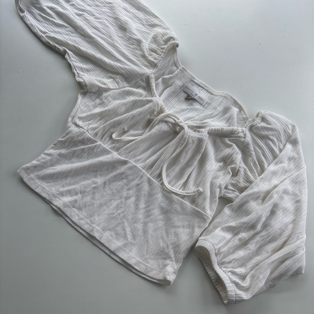 Chic White Women's Blouse with Puff Sleeves